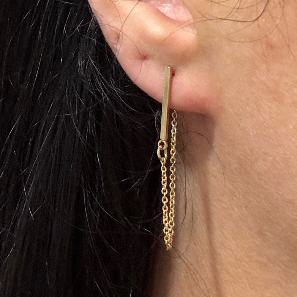 Elegant Gold Chain Drop Earrings - Picture 2 of 3